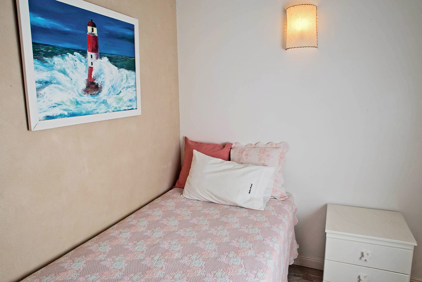 Dormitorio, unidad 9.